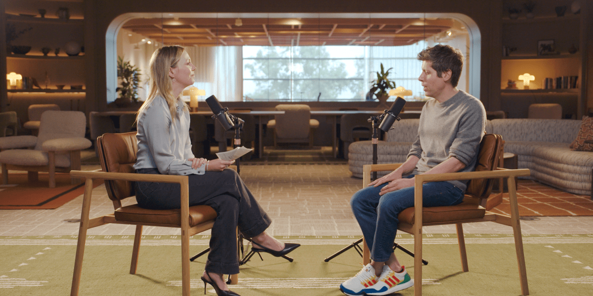 Fortune 인터뷰에서 마주 앉은 Alyson Shontell과 Sam Altman